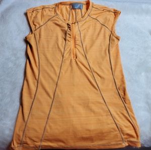 Athleta running shirt
